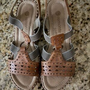 Reduced! Remonte Women's Tan and Black Sandals